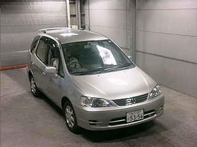 2000 Toyota Corolla Spacio Pictures