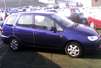 2001 Toyota Corolla Spacio