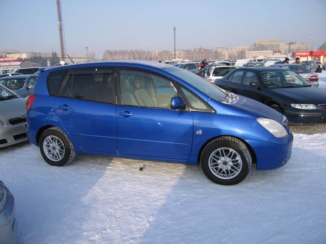 2001 Toyota Corolla Spacio Photos