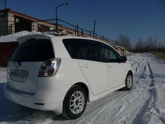 2001 Toyota Corolla Spacio Pictures