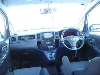 2001 Toyota Corolla Spacio Pictures