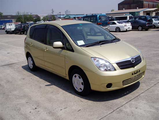 2002 Toyota Corolla Spacio Images