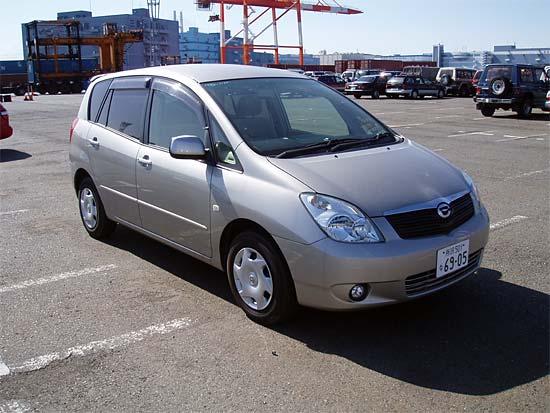 2002 Toyota Corolla Spacio Pictures