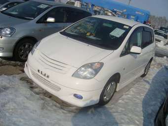 2002 Toyota Corolla Spacio Pictures
