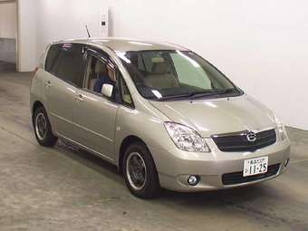 2002 Toyota Corolla Spacio Photos