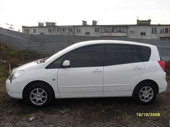 2002 Toyota Corolla Spacio Pictures