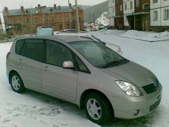 2002 Toyota Corolla Spacio Pictures