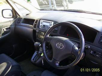 2002 Toyota Corolla Spacio Pictures