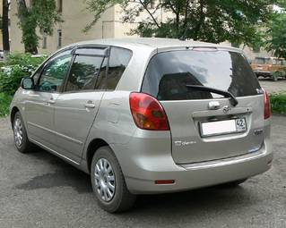 2002 Toyota Corolla Spacio Pictures