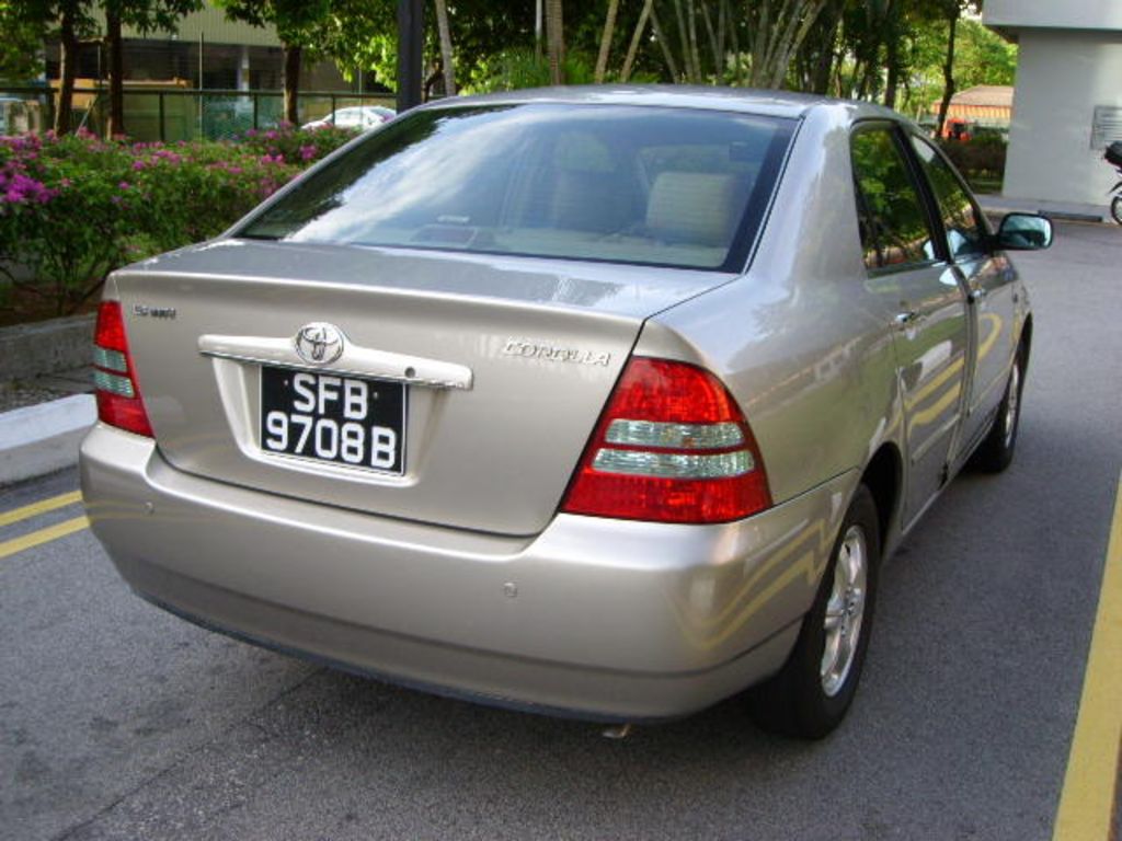 2003 Toyota Corolla Spacio