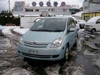 2003 Toyota Corolla Spacio Photos