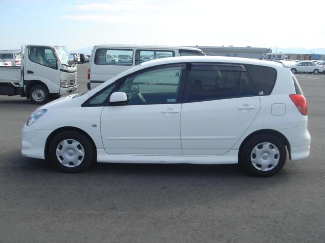 Toyota spacio 2003