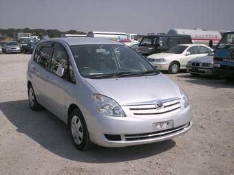 2003 Toyota Corolla Spacio Photos