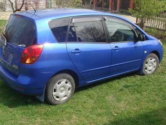 2003 Toyota Corolla Spacio Pics