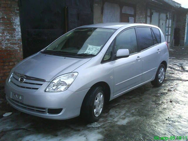 2004 Toyota Corolla Spacio