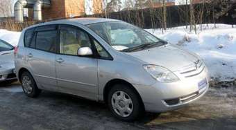 2004 Toyota Corolla Spacio