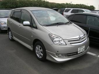 2004 Toyota Corolla Spacio Images