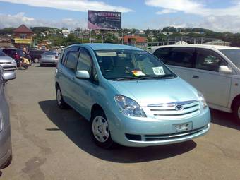 2006 Toyota Corolla Spacio Pictures