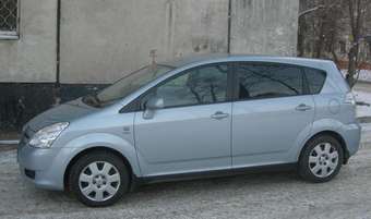 2005 Toyota Corolla Verso Photos