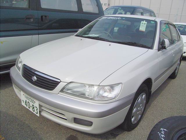1999 Toyota Corona Premio Pictures