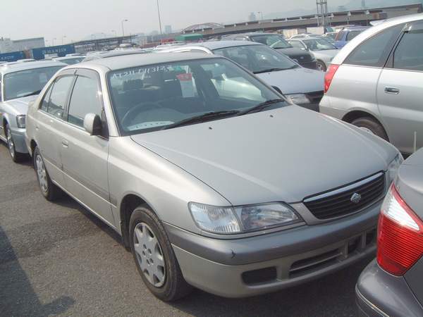 2000 Toyota Corona Premio Pictures