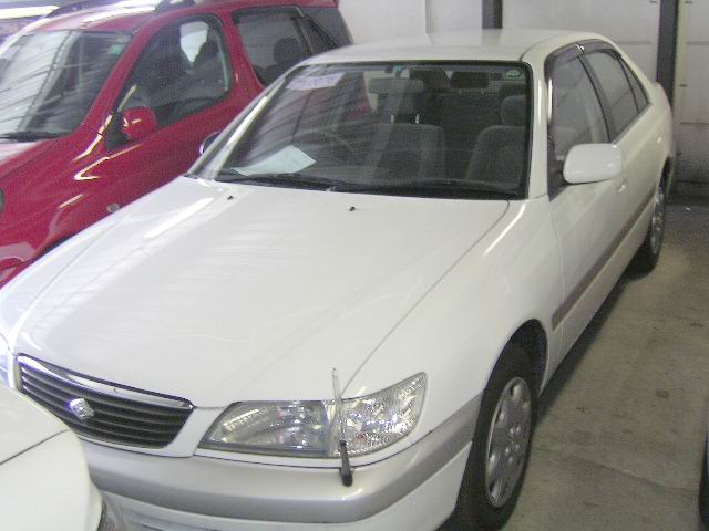 2001 Toyota Corona Premio Photos