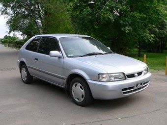 1999 Toyota Corsa Pictures