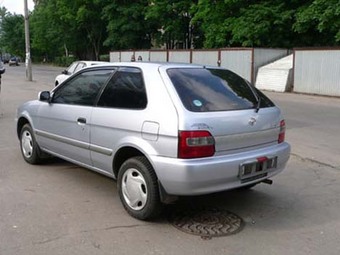 1999 Toyota Corsa Pictures