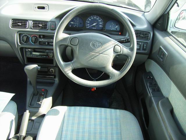 1999 Toyota Corsa Pictures