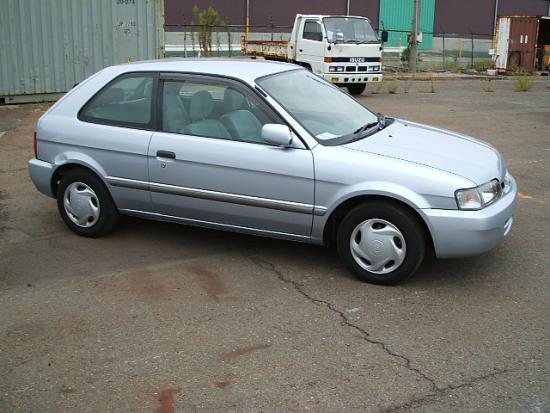 1999 Toyota Corsa Pictures