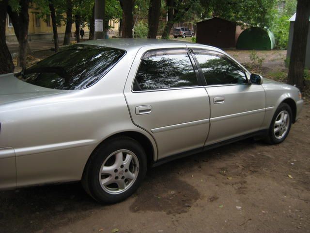 1998 Toyota Cresta