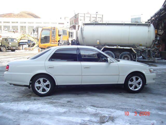 1999 Toyota Cresta