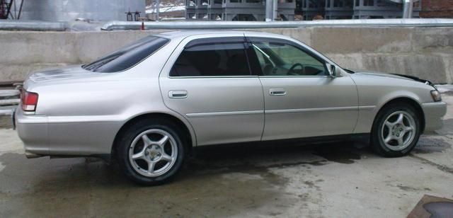 1999 Toyota Cresta