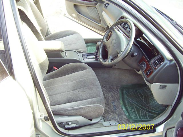 1999 Toyota Cresta