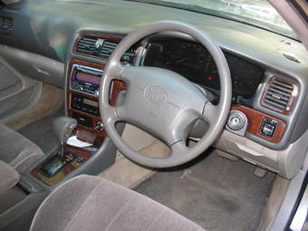 1999 Toyota Cresta Pictures