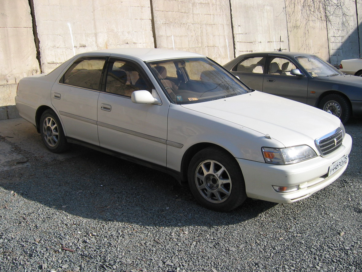 2000 Toyota Cresta