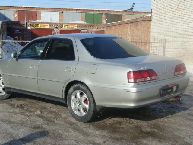 2000 Toyota Cresta