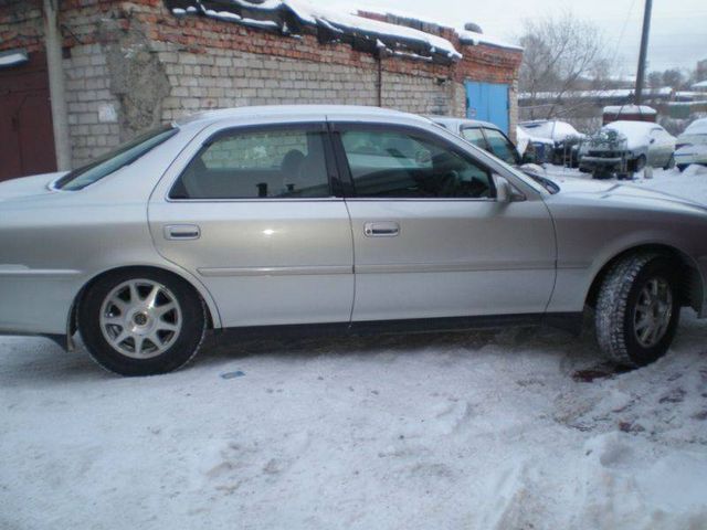 2000 Toyota Cresta