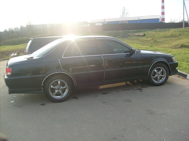 2000 Toyota Cresta