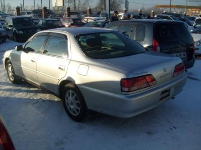 2000 Toyota Cresta