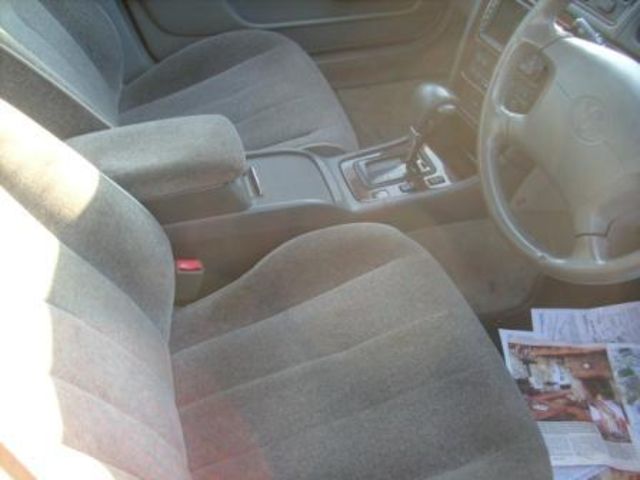 2000 Toyota Cresta