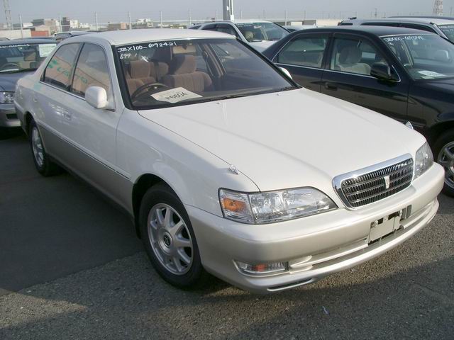 2000 Toyota Cresta Pictures