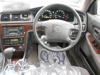 2000 Toyota Cresta Photos