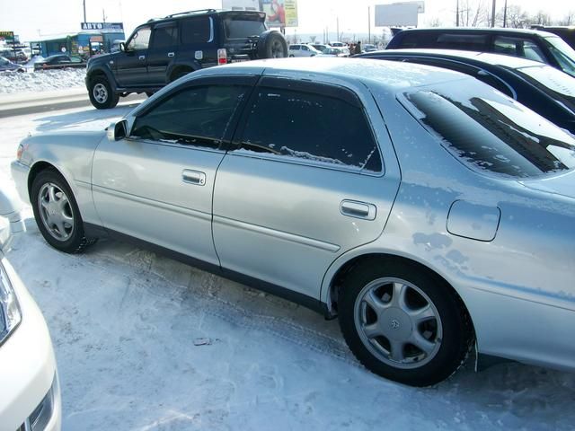 2001 Toyota Cresta