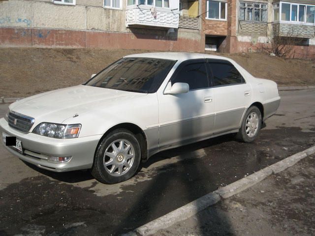 2001 Toyota Cresta