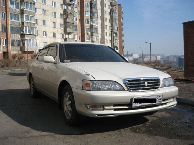 2001 Toyota Cresta