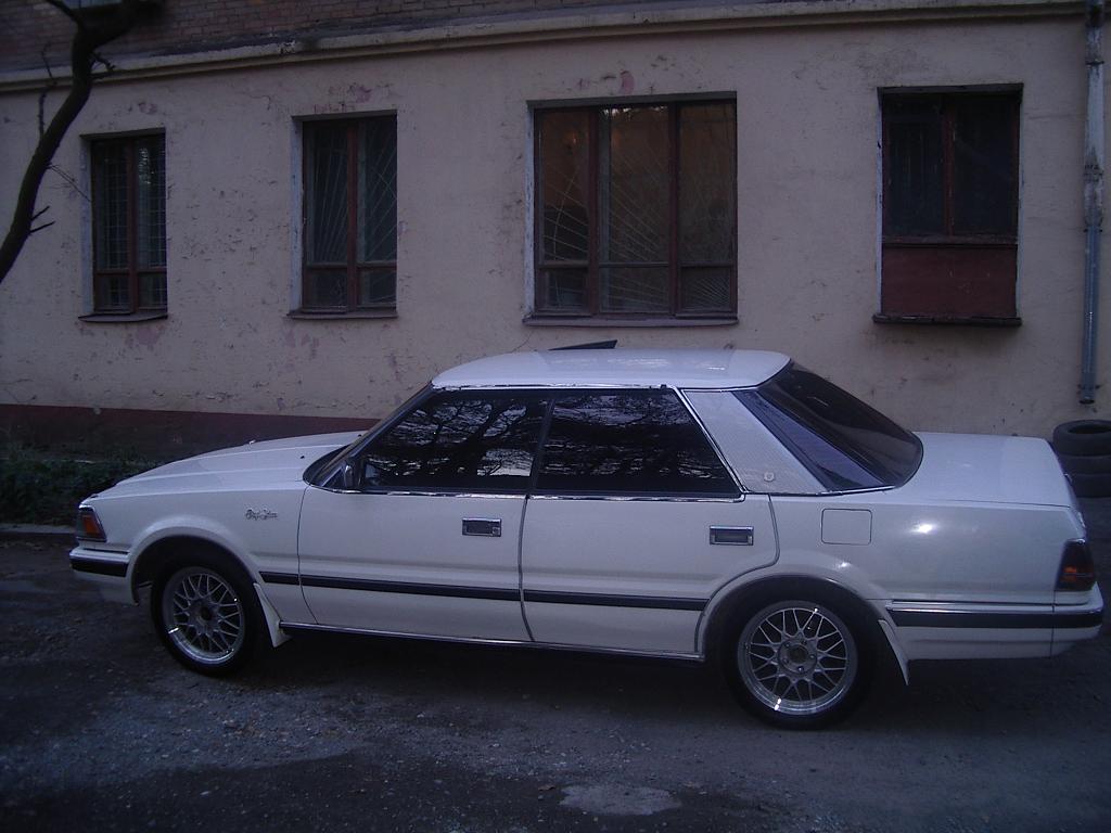 Toyota crown 1985