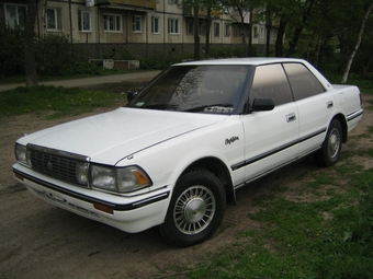 1990 Toyota Crown