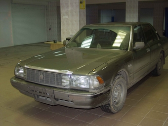 1990 Toyota Crown