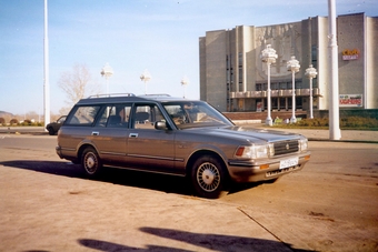 1990 Toyota Crown